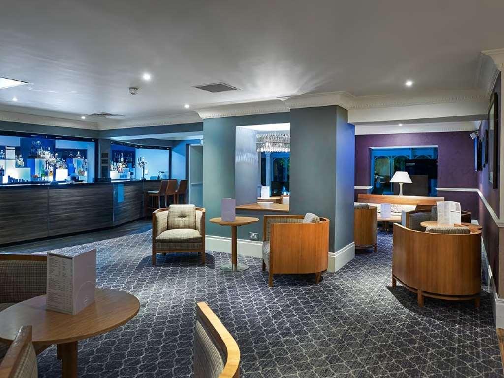 Doubletree By Hilton London Elstree Hotell Borehamwood Restaurang bild